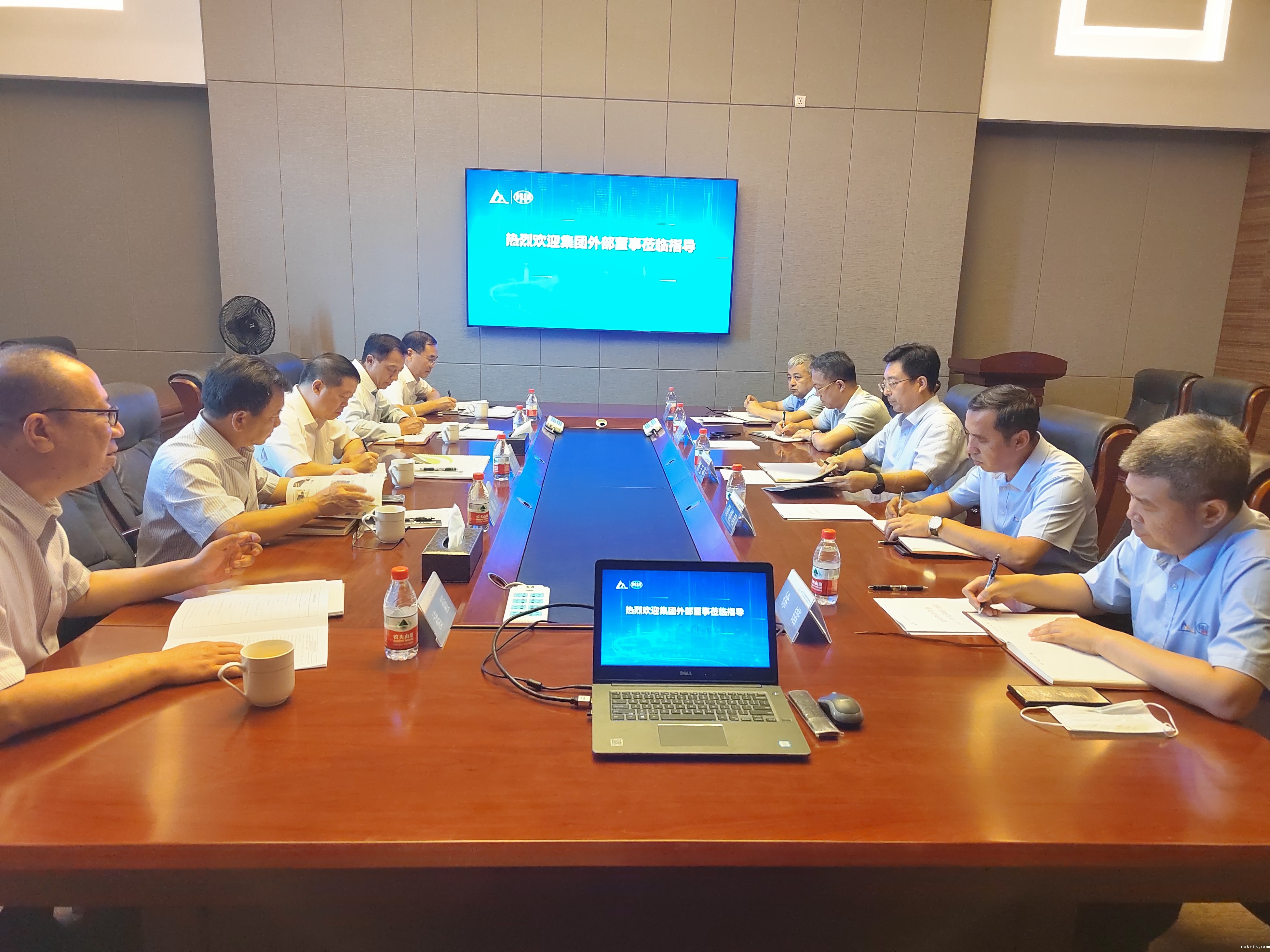 座谈会议.jpg 座谈会议.jpg